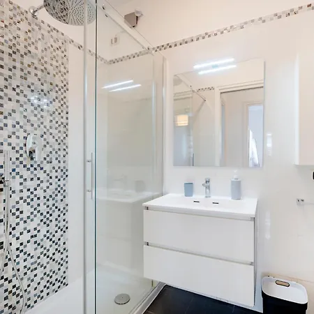 Apartment Guesthost - Le Vele With Balcony Bari