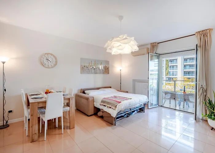 Guesthost - Le Vele With Balcony Apartamento *