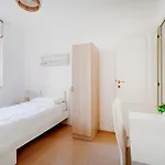 Guesthost - Le Vele With Balcony 公寓 巴里