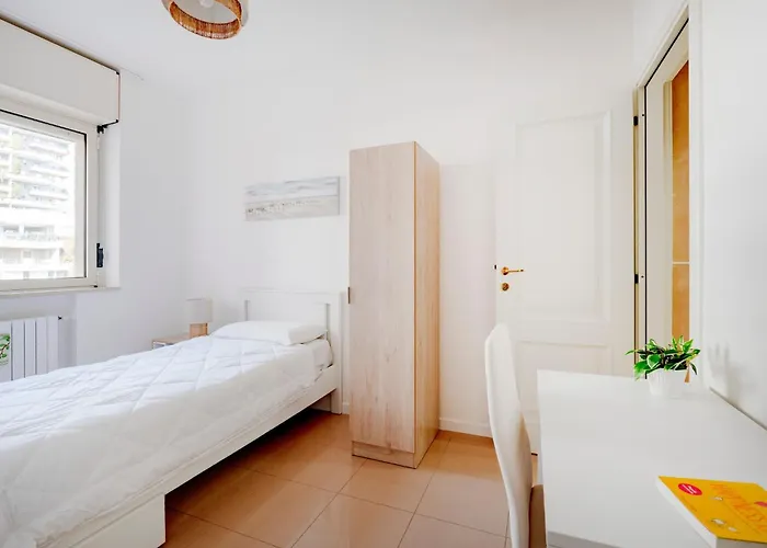 Guesthost - Le Vele With Balcony Апартаменти Барі